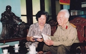 Nữ nhà thơ ra mắt sách nhân kỉ niệm 111 năm ngày sinh Đại tướng Võ Nguyên Giáp