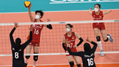 Dân mạng Trung Quốc giận dữ vì đội bóng chuyền nữ đeo khẩu trang