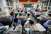 Trung Quốc Nhộn nhịp thị trường dạy chui