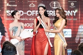 Dàn hoa hậu Việt và Miss Intercontinental lộng lẫy trao sash cho Bảo Ngọc thi quốc tế