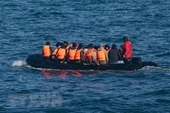 Hàng chục người di cư Liban và Syria trôi dạt trên biển cầu xin cứu hộ