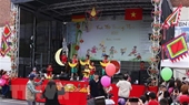 Hàng nghìn em nhỏ vui đón Tết Trung Thu giữa thủ đô nước Đức