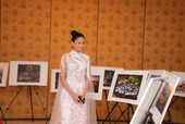 Hoa hậu H Hen Niê diện áo dài đính hoa dự lễ ở Đại sứ quán Việt Nam tại Ý