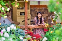 Người phụ nữ Việt ở Hungary trồng vườn, mời hàng xóm tập làm nông dân