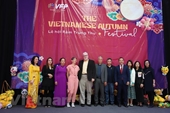 Cộng đồng người Việt tổ chức Lễ hội mùa Thu tại Vương quốc Anh