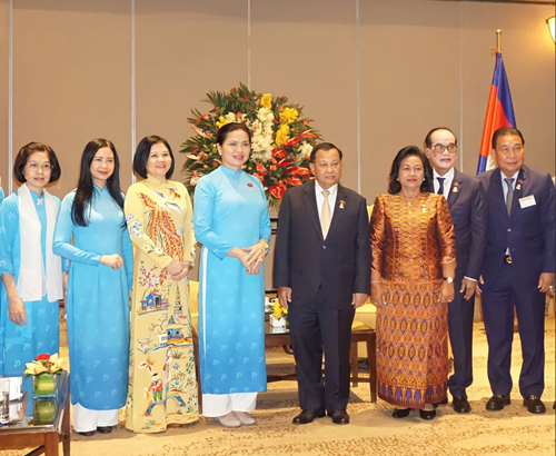 Phụ nữ hai nước vun đắp quan hệ đoàn kết hữu nghị truyền thống Việt Nam - Campuchia phát triển lên tầm cao mới