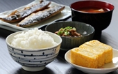 Thời điểm vàng người Nhật ăn tối để không tăng cân và sống thọ
