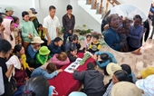 Người thân đẫm nước mắt đón thi thể nữ du học sinh về nước sau thảm kịch giẫm đạp ở Hàn Quốc