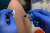 Singapore triển khai tiêm vaccine Spikevax phòng COVID-19 tác dụng kép