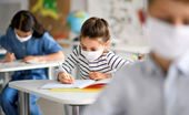 Trường tiểu học ở Mỹ phải tạm thời đóng cửa do bệnh hô hấp gia tăng