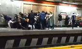 Iran Cảnh sát bị chỉ trích vì nổ súng và đánh phụ nữ trên tàu điện ngầm