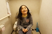 1 4 học sinh Nhật Bản bị táo bón vì nhịn đi vệ sinh tại trường