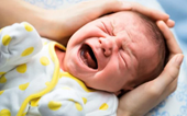 Trẻ sơ sinh khóc nhiều ảnh hưởng thế nào đến sức khỏe