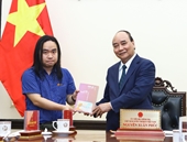 Chủ tịch nước gặp du học sinh dịch Truyện Kiều của Nguyễn Du sang tiếng Anh