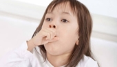 Bệnh mũi họng thường gặp ở trẻ trong mùa lạnh và cách phòng tránh