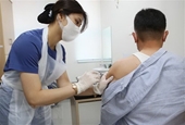 Hàn Quốc bắt đầu tiêm vaccine cải tiến của Moderna chống Omicron