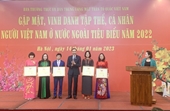 Vinh danh tập thể, cá nhân người Việt Nam ở nước ngoài tiêu biểu năm 2022