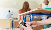 Các trường trung học Nam Úc cấm học sinh dùng điện thoại di động trong lớp