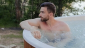 Tắm nước nóng có khiến nam giới vô sinh
