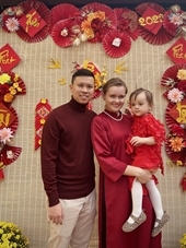 Valentine là dịp bày tỏ tình yêu với người vợ có quê cách Việt Nam hơn 8 000 km