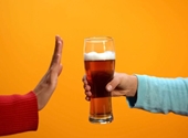 Đã tìm ra loại thuốc có thể giúp giảm thèm bia rượu và ít say hơn