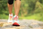 Đi bộ nhanh mỗi ngày giúp ngăn ngừa nguy cơ tử vong sớm