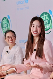 Hoa hậu Lương Thùy Linh đại diện Việt Nam tham dự sự kiện của UNICEF tại Thái Lan