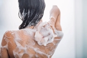 7 lý do khiến bạn vẫn có mùi khó chịu sau khi tắm