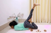 Huấn luyện viên yoga trẻ nhất thế giới mới 7 tuổi