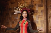 Hoa hậu H’Hen Niê “biến hình” với vương miện làm từ càphê độc đáo