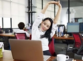 Không tập thể dục dân văn phòng vẫn đốt calo nhờ 5 cách đơn giản