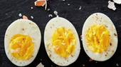 Trứng chần có bổ dưỡng hơn trứng luộc chín