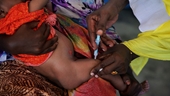 Chậm trễ tiêm vắc xin viêm phổi đe dọa tính mạng hàng chục ngàn trẻ em châu Phi