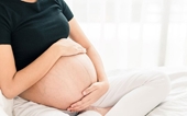 Mang thai ảnh hưởng đến cột sống và hình thể thế nào