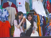 Vì sao du khách Hàn Quốc chen chân mua sắm ở chợ Hàn