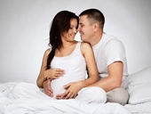 Quan hệ tình dục khi mang thai 3 tháng đầu dễ gây sảy thai, đúng hay sai