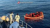 Italy giải cứu gần 1 500 người di cư gặp nạn ở biển Ionian