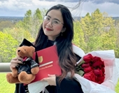 Nữ sinh Việt tốt nghiệp thủ khoa ngành Hóa dược tại Canada