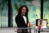 Bên trong vỏ kén vàng , phim Việt đoạt giải Cannes chiếu tại Việt Nam