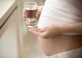 Cường giáp ảnh hưởng đến thai kỳ như thế nào và lưu ý khi dùng thuốc