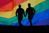 Phát hiện chồng đồng tính sau 16 năm chung sống