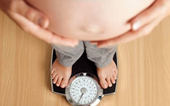 Mẹ tự hào đẻ con nặng cân, bác sĩ giải thích nguy cơ tiềm ẩn