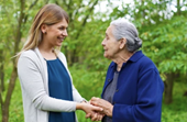 Phát hiện lợi ích bất ngờ cho người lớn tuổi khi hoạt động tình nguyện
