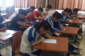 Học sinh Trung Quốc bị phạt nếu  ngẩng đầu