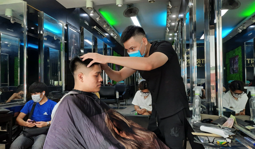 Malaysia tuyển thợ dệt may, kim hoàn và cắt tóc từ nước ngoài