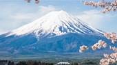 Nhật Bản Nhiều du khách làm ô uế núi Phú Sĩ linh thiêng