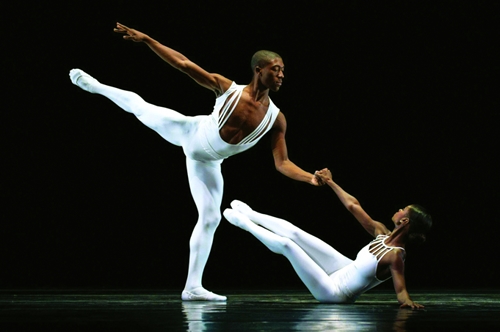 Những vũ điệu ballet “không màu”