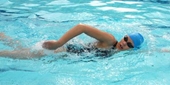 Bơi lội kiểu nào có lợi cho cột sống thắt lưng