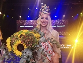 Vì sao Hoa hậu Slovenia được trao vương miện bằng gỗ