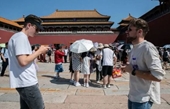 Trung Quốc vật vã vì khách nước ngoài ít tới